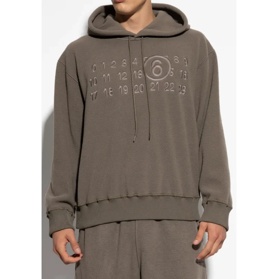 Sweatshirts & Hoodies