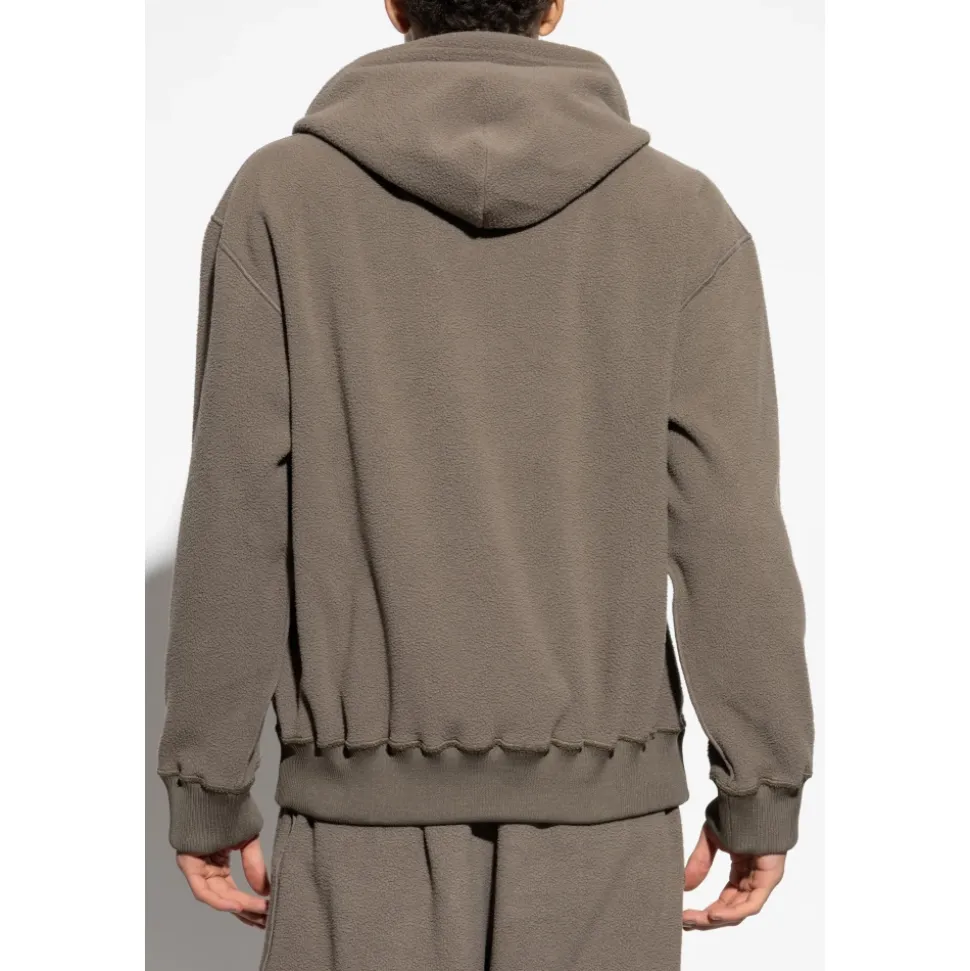 Sweatshirts & Hoodies
