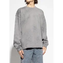Sweatshirts & Hoodies