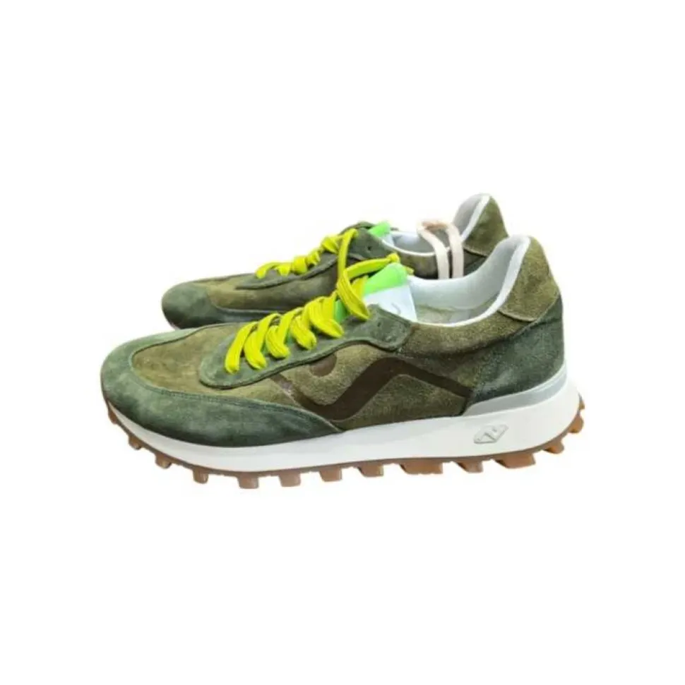 Veloce Sneakers
