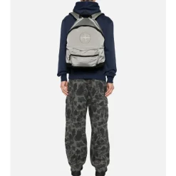 Zaino in nylon con logo ricamato