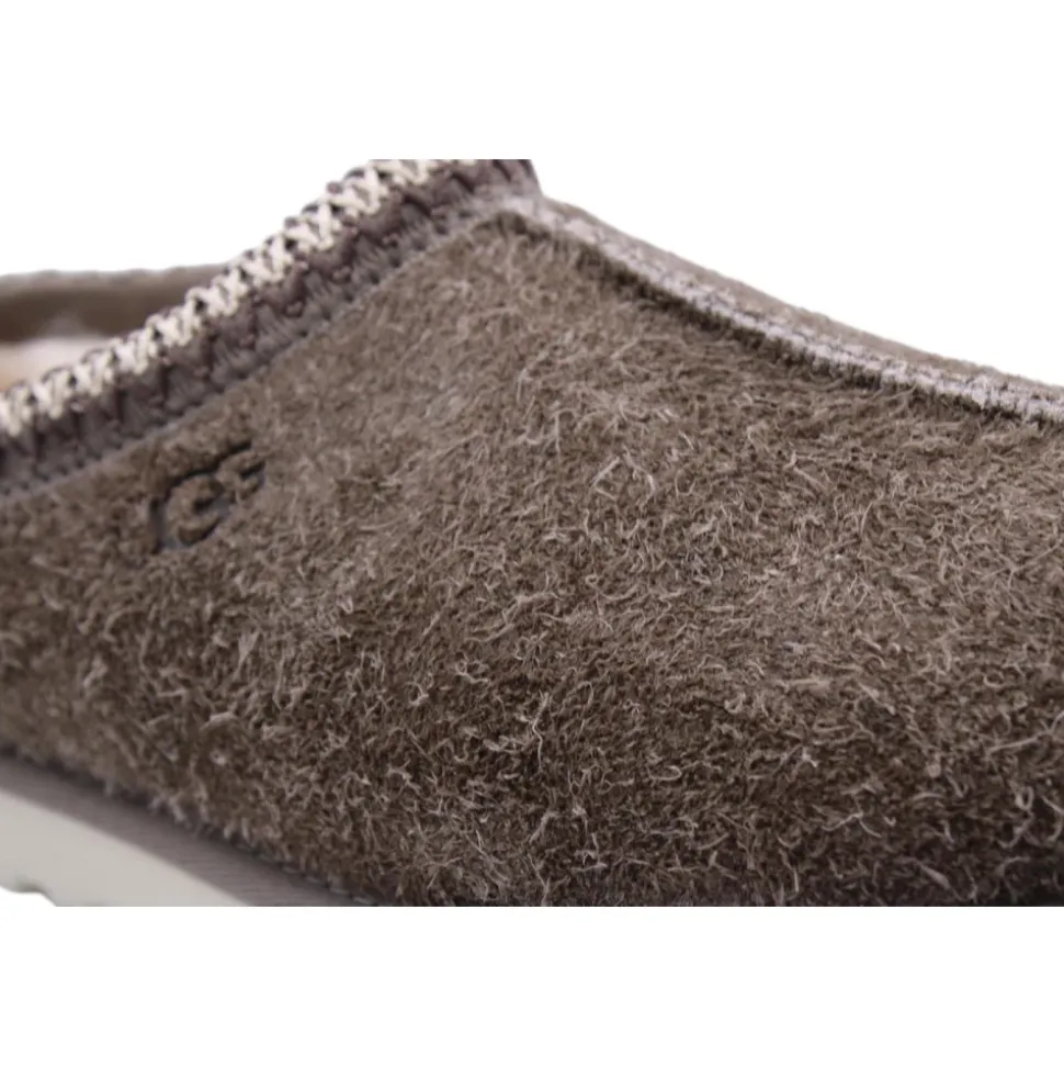Zoccoli di legno per un look elegante